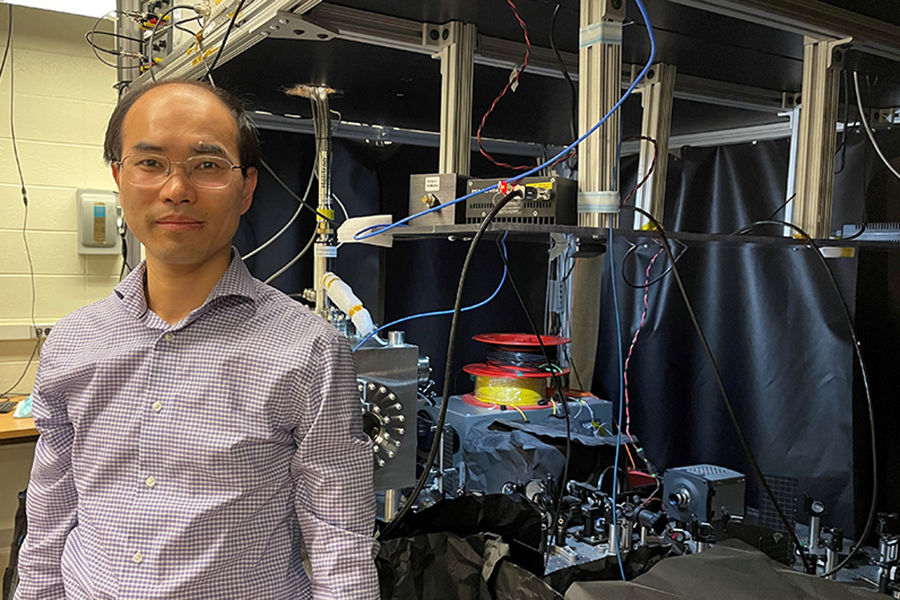 tongcang li in the lab